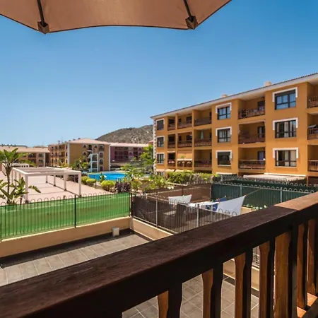 Sunny Apartment *